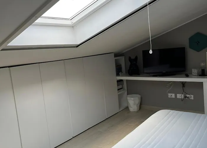 Dc Tdl Апартаменти В'яреджо